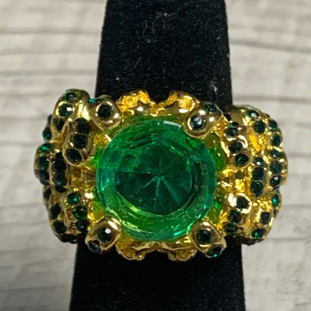 N/A ornate cocktail